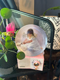 Brunette girl Fragile plate