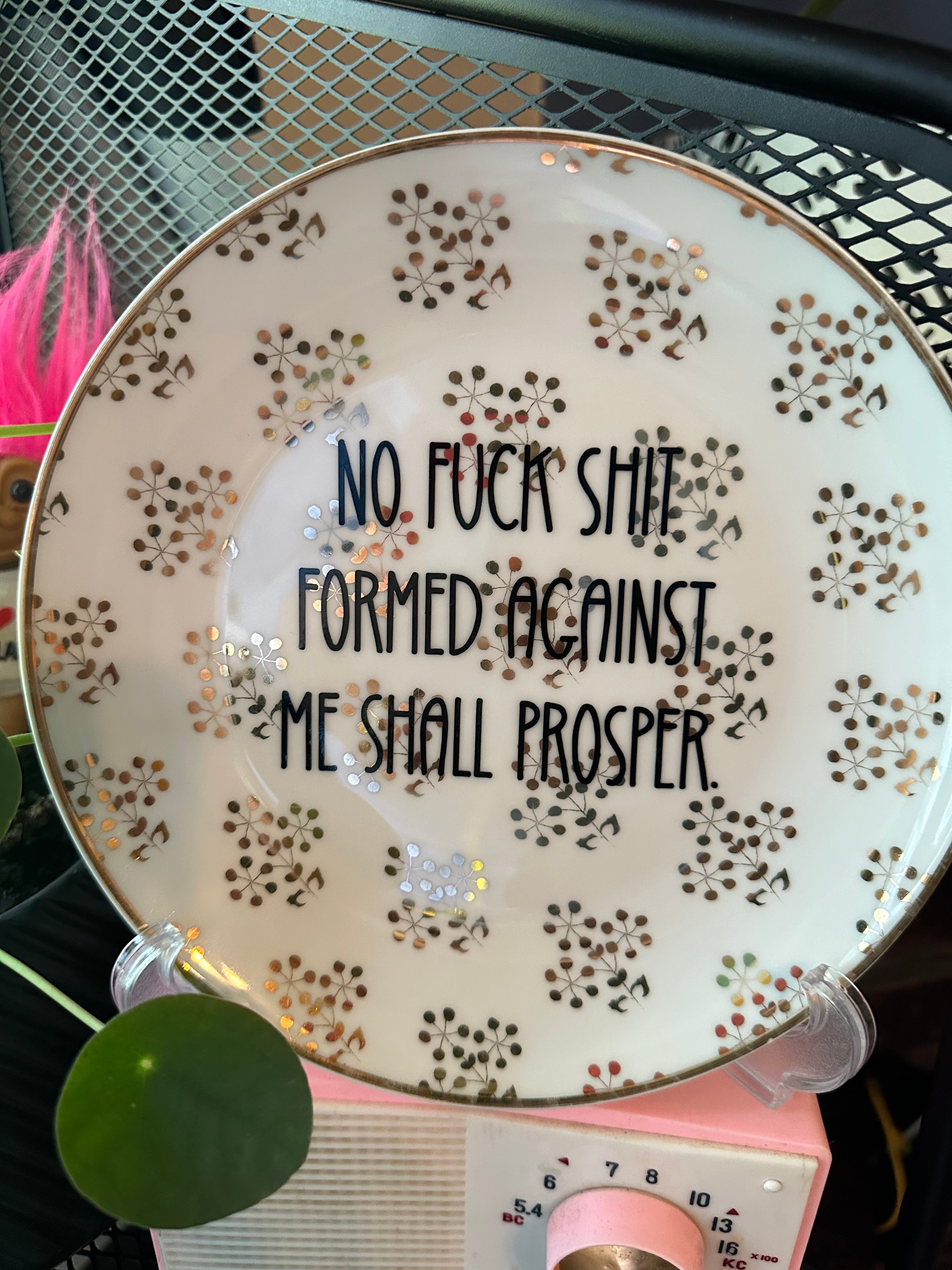 Dramatic upcycled plate
